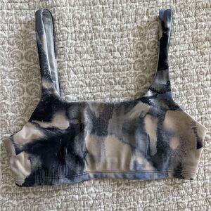 ALO Yoga Black and Cream Sports Bra Intimates